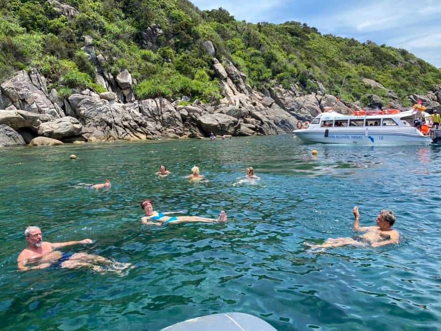 Da Nang/Hoi An: Cham Island Speedboat Tour with Snorkeling - The 20-minute speedboat crossing