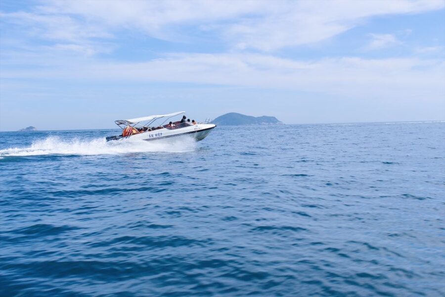 Da Nang/Hoi An: Cham Islands Snorkeling by High-Speed Boat - Snorkeling for about 45 minutes
