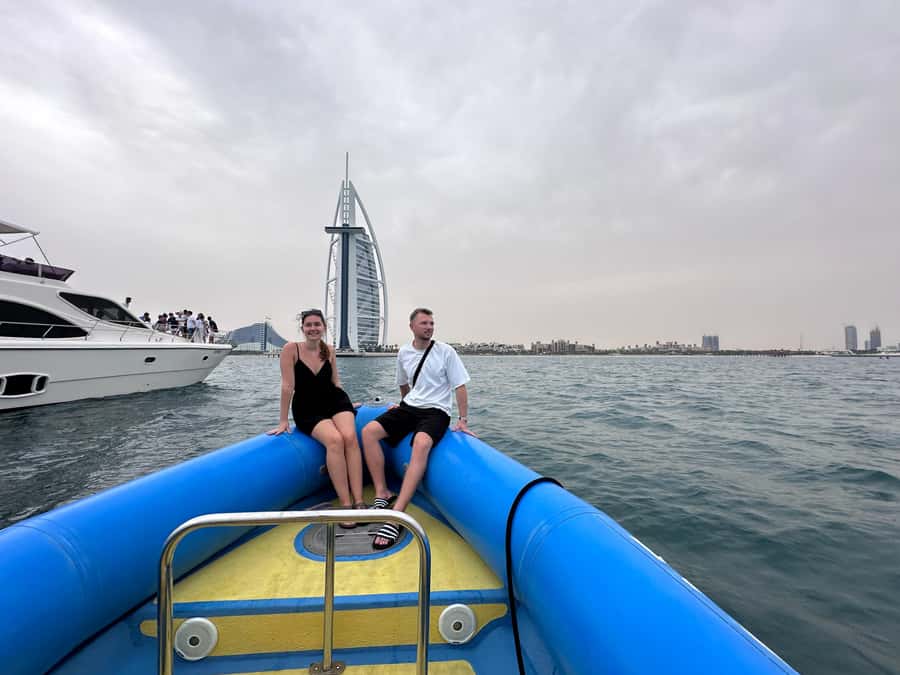 Dubai: Guided Speedboat Tour with City Sights & Ice Cream. - Ain Dubai and the five-minute picture break