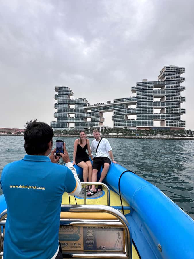 Dubai: Guided Speedboat Tour with City Sights & Ice Cream. - What the Nemo speedboat ride feels like