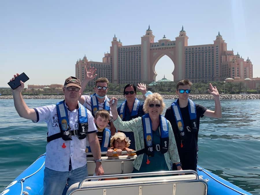 Dubai Marina : 1.5-Hour Atlantis Sightseeing Speedboat Tour - Palm Jumeirah from the sea