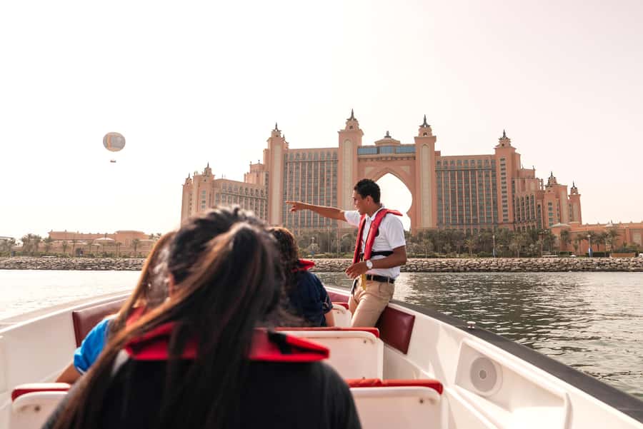 Dubai Marina: 1-Hour Luxury Sightseeing Speedboat Tour - Through the Dubai Marina canal
