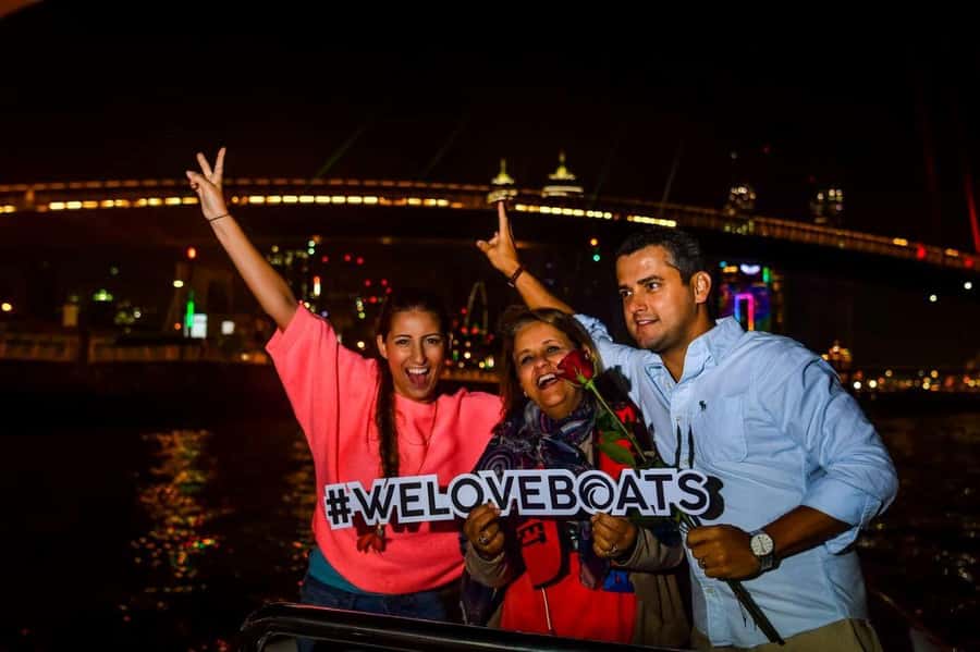 Dubai - New Year's Eve Fireworks show on a Speedboat - The first stretch: Dubai’s lights from the water