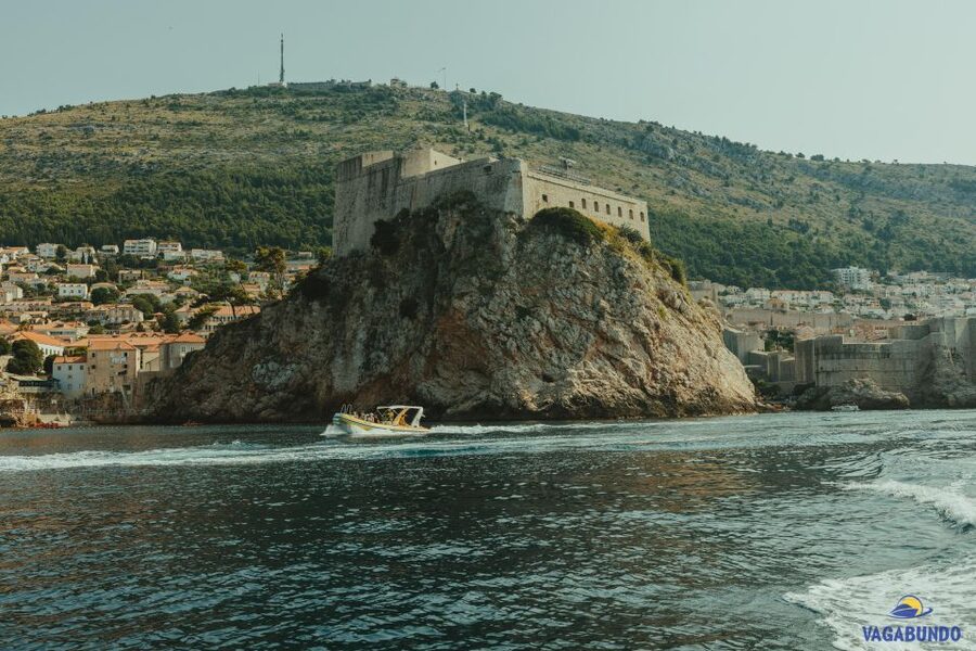 Dubrovnik: Blue Cave Afternoon Speedboat Tour with Drinks - Lokrum, drinks, and the ride back