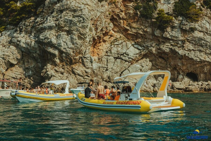 Dubrovnik: Blue Cave Afternoon Speedboat Tour with Drinks - Guide quality and safety
