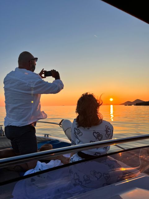 Dubrovnik: Elafiti Island Private Speedboat Tour - Koločep village and the value of a short shore break