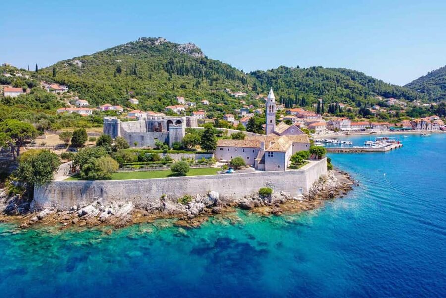 Dubrovnik:Elaphiti Islands and caves Private Speedboat Tour - Meeting at Gruž and setting out