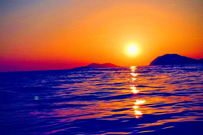 Dubrovnik: Golden Hour Sunset Cruise with Drinks - A Short Boat Ride With a Big Dubrovnik View