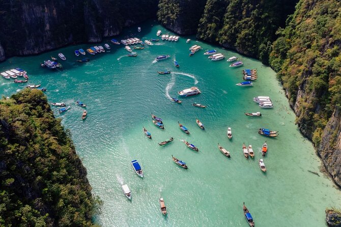 Early Bird Phi Phi 4 Islands by Speedboat 2 Trips in 1 Day - Loh Samah Bay begins the water time