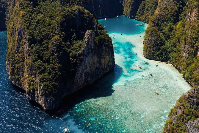 Early Bird Phi Phi + 4 Islands by Speedboat - Maya Bay at about 7:45 a.m.