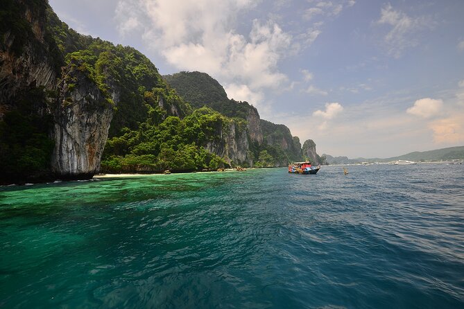 Early Bird Phi Phi Islands Tour From Phi Phi by Speedboat - Monkey Beach is short and unpredictable