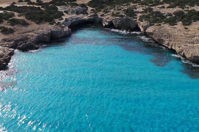 Eden New Gen Speedboat with driver to Blue Lagoon, Sea Caves - Who will enjoy this boat day most?