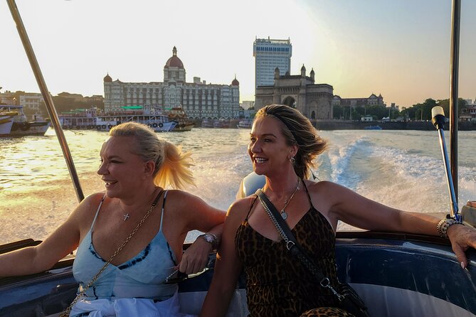 Elephanta Caves by Premium Speedboat - Group Tour - Reaching Gharapuri Island
