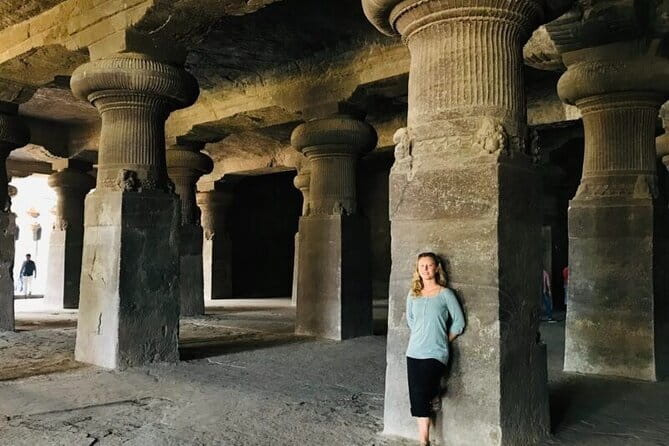 Elephanta Island Private Speedboat Tour from Mumbai - 6pax - Crossing Mumbai Harbor by private speedboat
