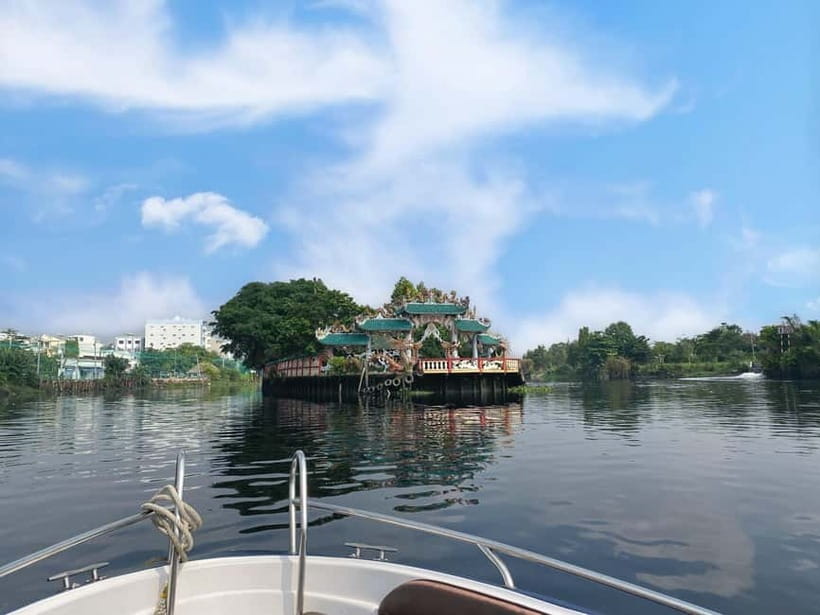 Enjoy Dragon Floating Temple Tour Vip & Premium Speed Boat - Leaving District 1 by speedboat