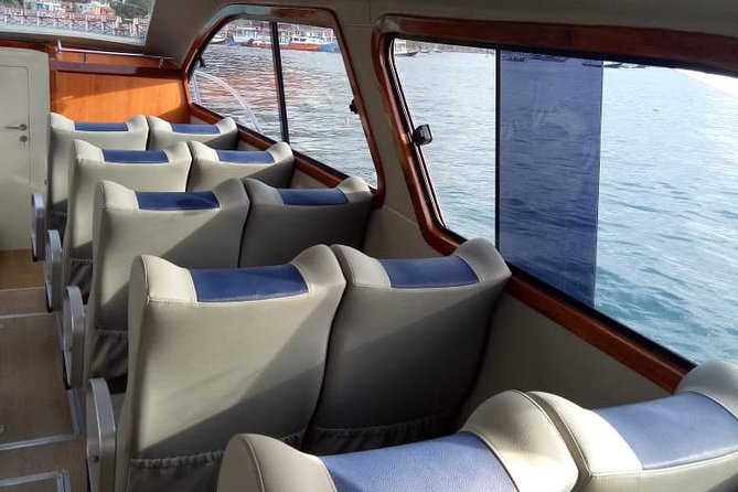 Exclusive Early Bird Komodo Tour: Beat the Crowds by Speed Boat - Komodo Island and the dragon walk