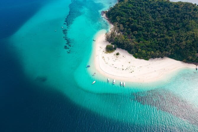 Exclusive Phi Phi, Maya Bay and Bamboo Island by Speed Boat - Maya Bay at 9:45 a.m.