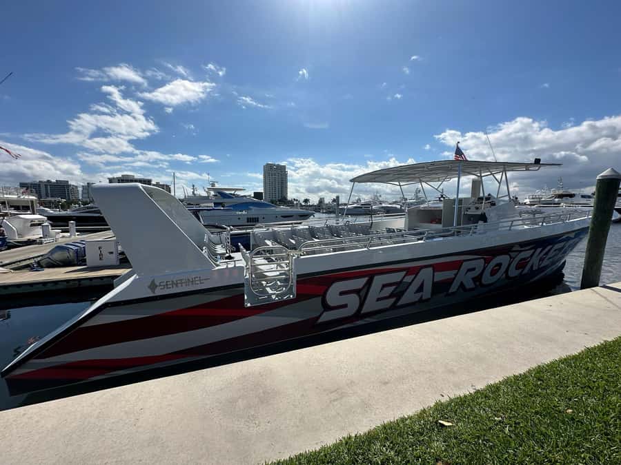 Fort Lauderdale: Sea Rocket Ocean Speed Boat Cruise - Port Everglades brings the speed