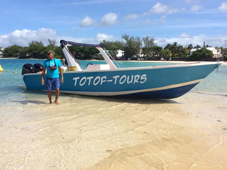 From Blue Bay: Ile aux Cerfs Speedboat Excursion with BBQ - First Stop: Blue Bay Marine Park