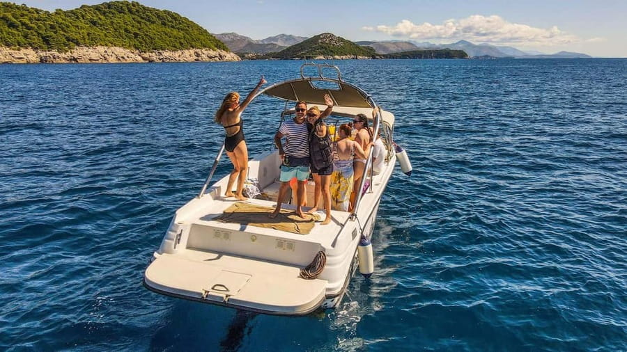 From Dubrovnik: Elaphiti Islands & Blue Cave Speedboat Tour - Finding the boat at Dubrovnik’s Old City port