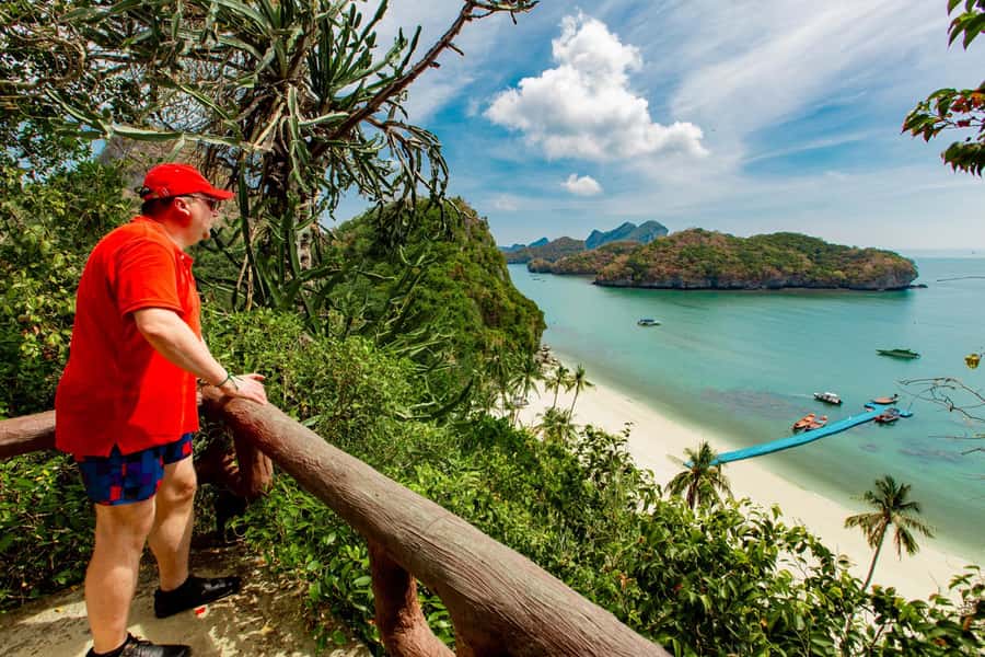 From Ko Pha Ngan: Angthong Marine Park Speedboat Adventure - Thai lunch, kayaking, and beach time