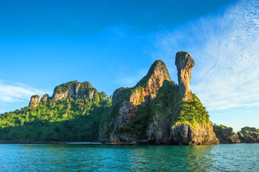From Krabi: 4 Islands Snorkeling Tour by Speed Boat - Why this four-island tour works well