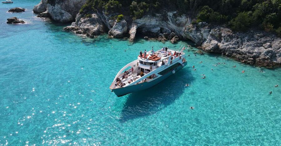 From Lefkimmi: Paxos, Antipaxos & Blue Caves Speedboat Tour - Key points at a glance
