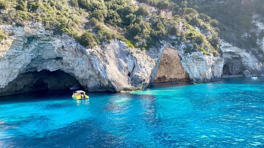 From Lefkimmi: Paxos, Antipaxos & Blue Caves Speedboat Tour - What the speedboat is really like