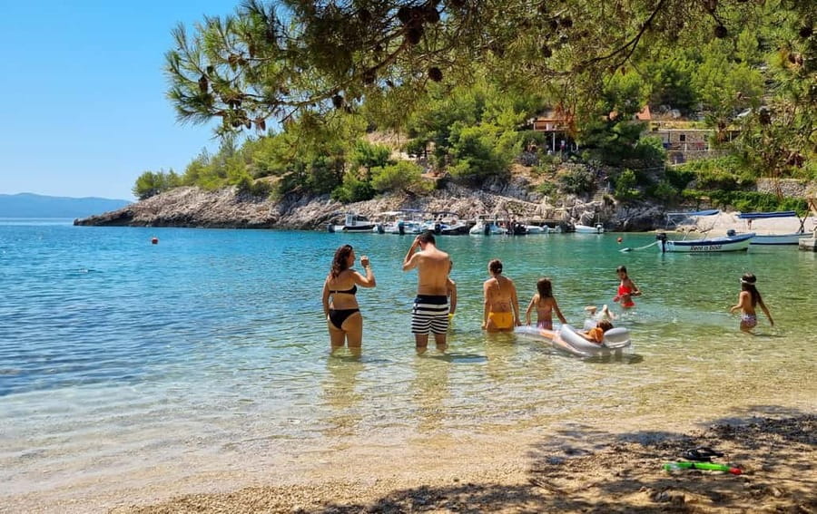 From Makarska: Full day private speed boat tour 3 islands - Vala Hrvaska and the wood-fire lunch