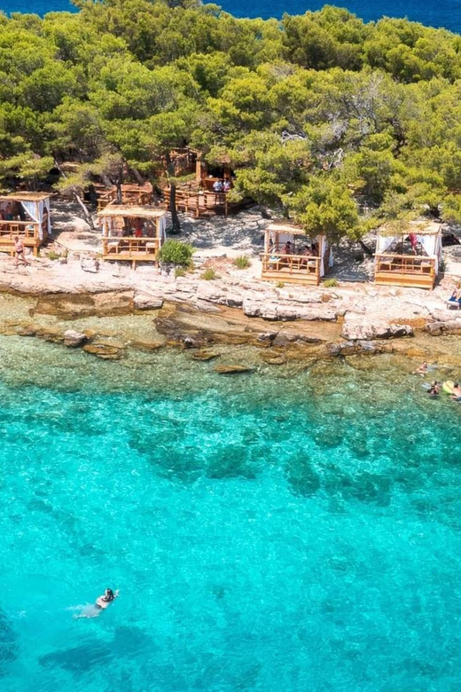 From Makarska:Hvar and Brač Island : Day Tour with speedboat - What the private speedboat setup really means