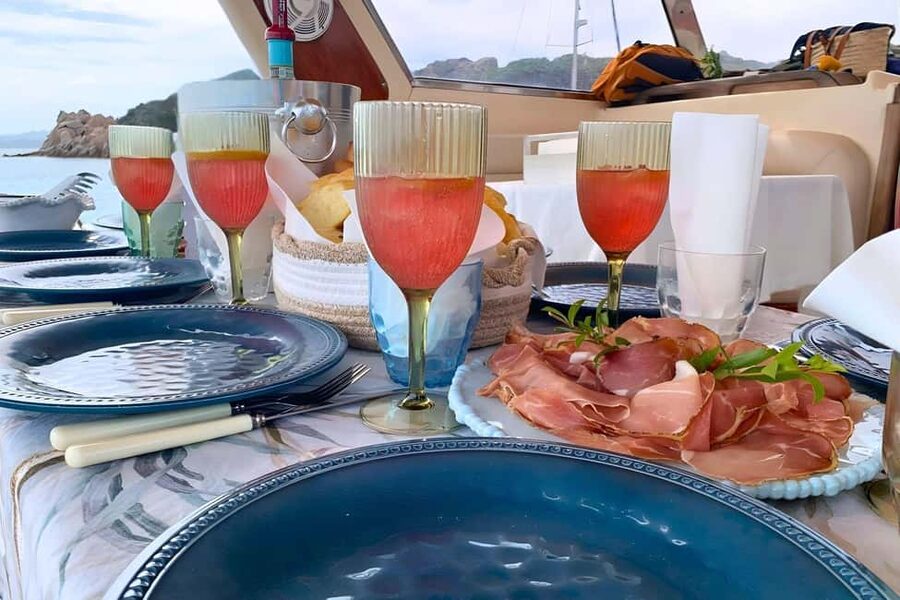 From Palau: South Corsica Trip by Wood Speedboat with Lunch - Who will enjoy this trip most