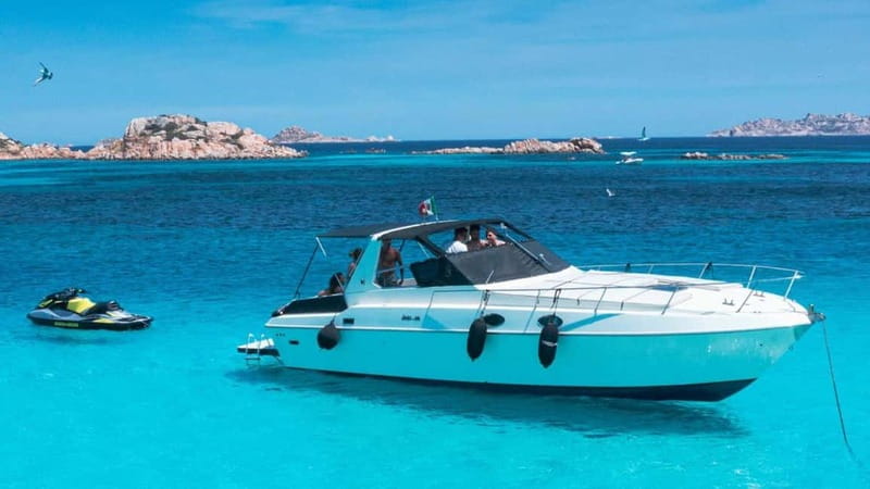 From Palau: Speedboat tour in La Maddalena Archipelago - The 50-minute run to Budelli