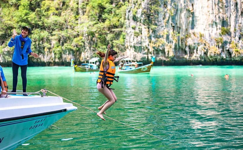 From Phi Phi: Sunset & Plankton Swim Tour By Speedboat - The 30-minute ride from Phi Phi Don