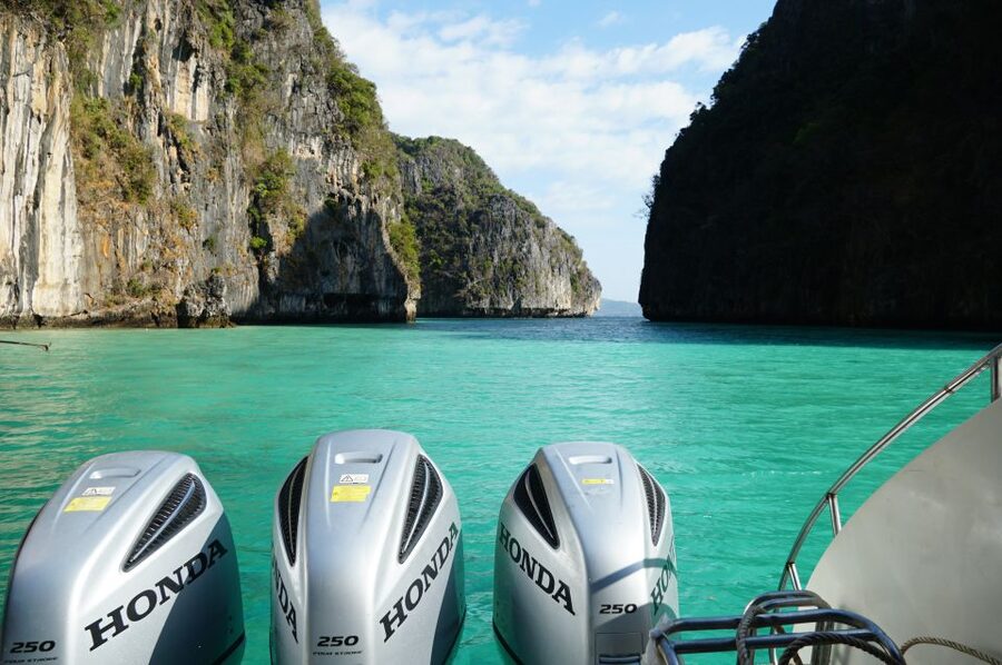 From Phuket: Phi Phi Islands Speedboat Trip & Lunch - Leaving Phuket for the Phi Phi Islands