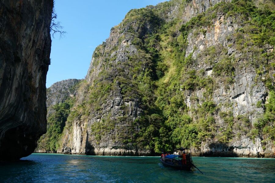 From Phuket: Phi Phi Islands Speedboat Trip & Lunch - Timing, weather, and the late pickup warning