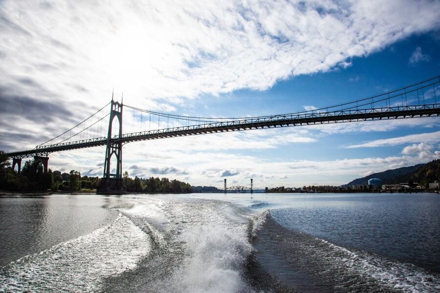From Portland: Bigfoot Adventure 3.5-hour Jetboat Cruise - Crossing into the Columbia River scenery