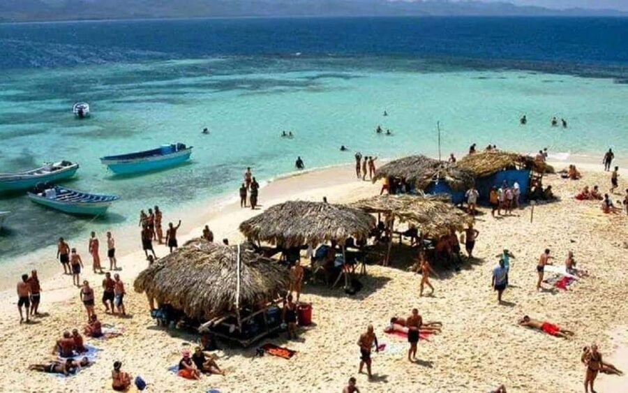 From Puerto Plata: Cayo Arena by VIP Speedboat and Snorkel - Punta Rucia and the change to a speedboat