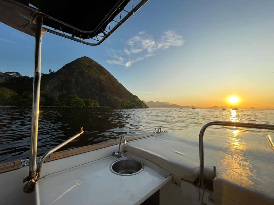 From Rio de Janeiro: Private Speedboat Tour - Should you book the private speedboat tour?