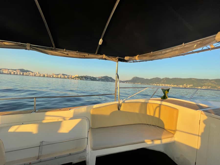 From Rio de Janeiro: Private Speedboat Tour - The language barrier and the human side of the trip