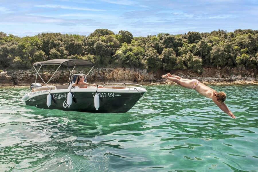 From Rovinj: Sea Caves & Sandy Levan Island Speedboat Tour - Why this private speedboat day works