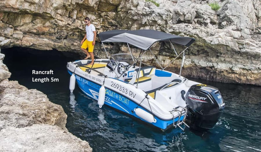 From Rovinj: Sea Caves & Sandy Levan Island Speedboat Tour - Leaving Rovinj for the southern coast