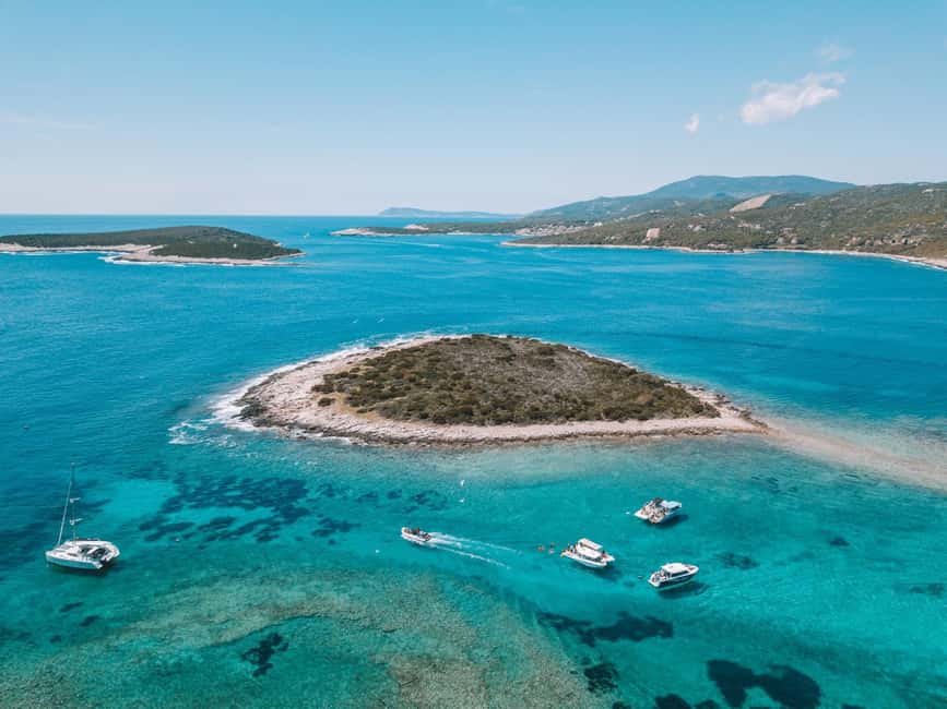 From Split: Blue Cave & 5 Islands Amazing Speedboat Tour - Two hours in Hvar Town