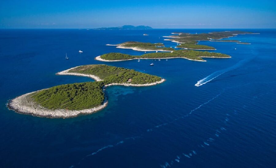 From Split: Blue Cave & 5 Islands Amazing Speedboat Tour - The 100-minute ride to Biševo and the Blue Cave