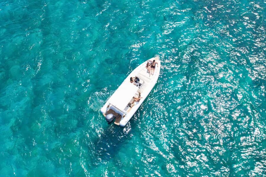 From Trapani: Egadi Islands Tour by RIB to Favignana and Levanzo with Lunch - Lunch, wine, and an hour on Favignana