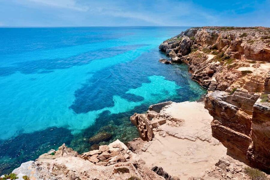From Trapani: Egadi Islands Tour by RIB to Favignana and Levanzo with Lunch - What the 12-seat RIB changes