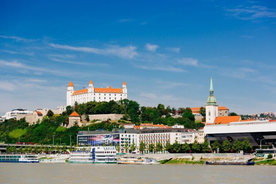 From Vienna: Guided Tour to Bratislava with Speed Boat Ride - Key points before you book