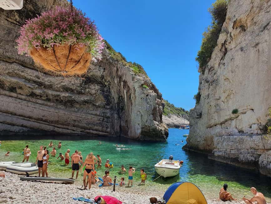 From Vis: Speedboat tour - Vis, Biševo & Blue Cave (shared) - The speedboat, group size, and ride