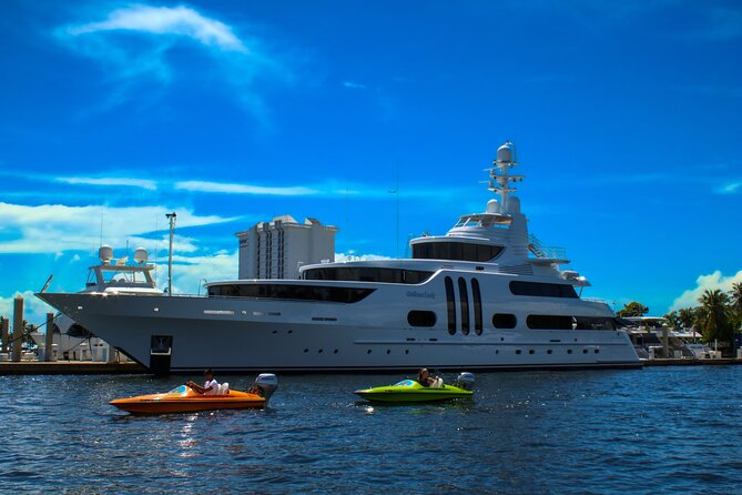 Ft. Lauderdale Mini Powerboat Rental. Canal, Yacht, Mansion Tour - Following the Canal and Yacht Route