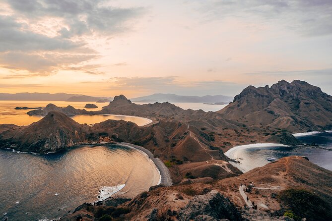 Full-Day Adventure Tour to komodo Island with join Speed Boat tur - Pink Beach for shallow-water snorkeling