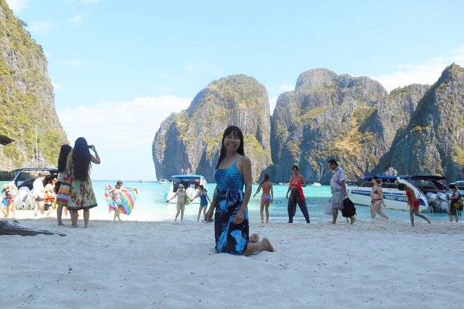 Full-Day Phi Phi Lah, Phi Phi Don, from Koh Lanta(By Speed Boat) - Group size, comfort, and the pace of the day